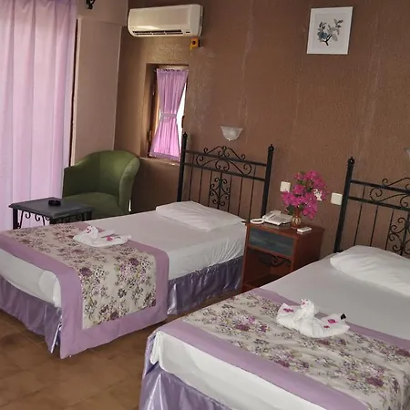 Halici Semera Village 度假村 马尔马里斯
